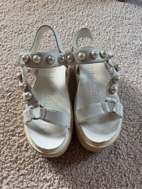 Karl Lagerfeld White Pearl-Detail Platform Sandals
